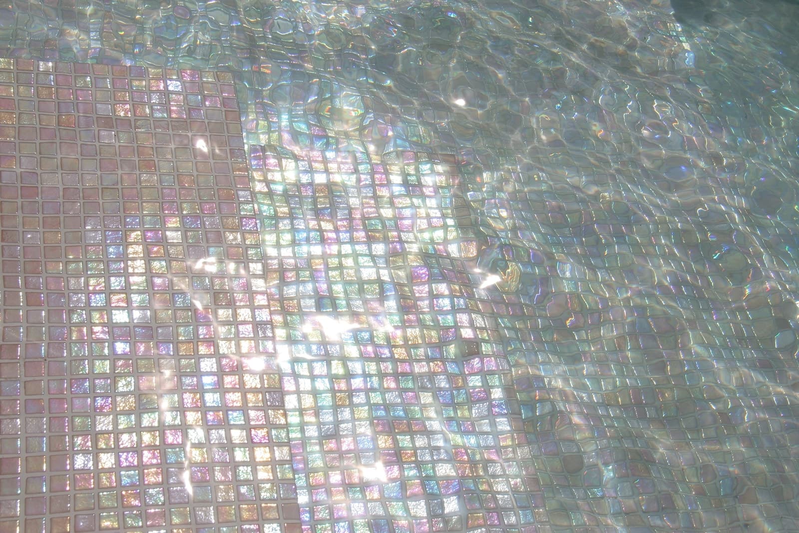 Mosaic Tile Iridescent Nacar - Ezarri