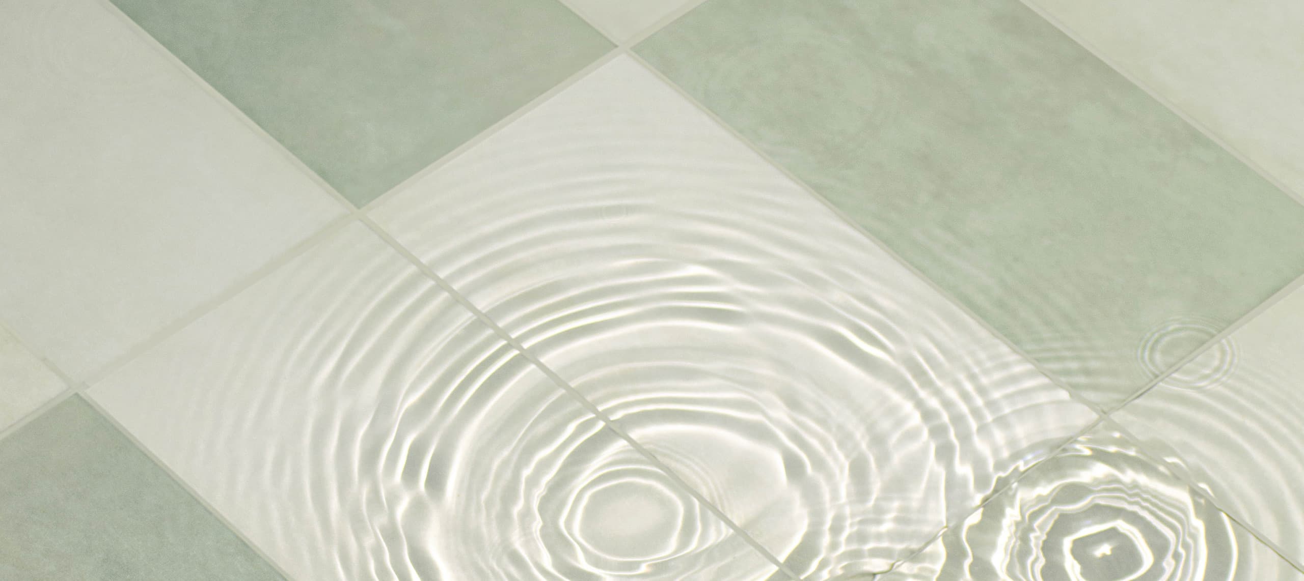 Cerámica Mayor Mizu Midori tile installation
